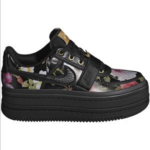 BRAND NEW Nike Vandal 2k Floral Shoes